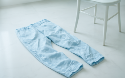 Pourquoi mon pantalon se détend-il au fil de la journée ?