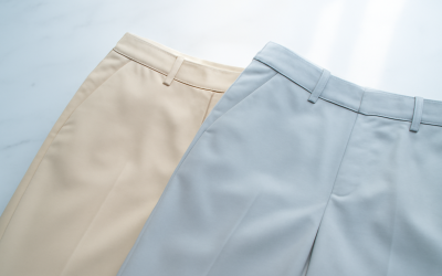 Pantalon beige ou pantalon gris : lequel est le plus facile à associer ?
