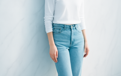 Jean ou chino : lequel affine visuellement la jambe ?
