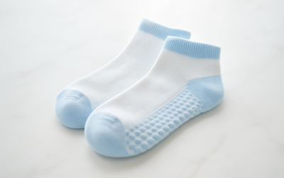 Quelles chaussettes anti-dérapantes choisir pour le quotidien ?