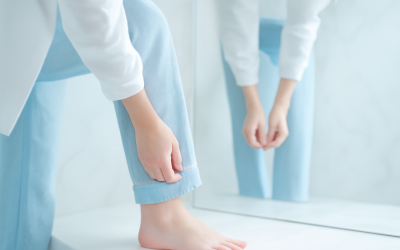 Quels éléments de coupe chercher dans un pantalon pour allonger visuellement la jambe ?