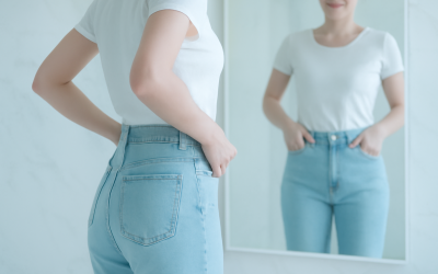 Le pantalon taille haute : à qui profite-t-il le plus ?