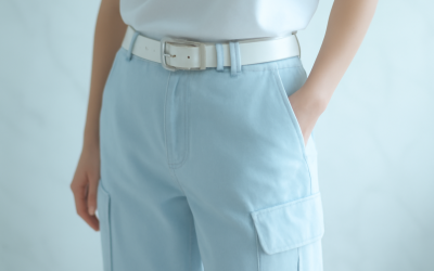 Comment rendre le pantalon cargo chic pour un look quotidien ?